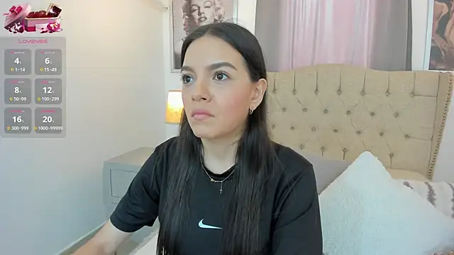 Snapshot of Beautyari_ chatting on September 16, 2025, 12:28 pm Beautyari  online show from September 16, 2025, 12:28 pm