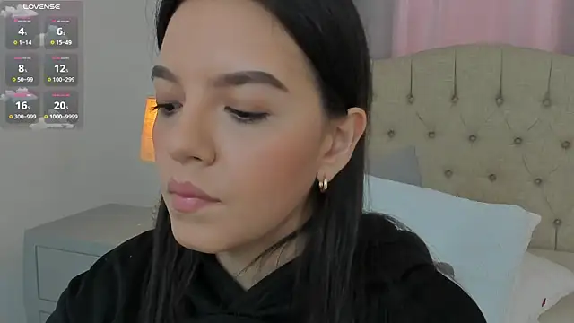 Snapshot of Beautyari_ chatting on March 12, 2025, 12:26 pm Beautyari  online show from March 12, 2025, 12:26 pm