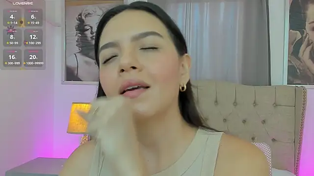 Snapshot of Beautyari_ chatting on June 11, 2026, 12:24 pm Beautyari online show from June 11, 2026, 12:24 pm