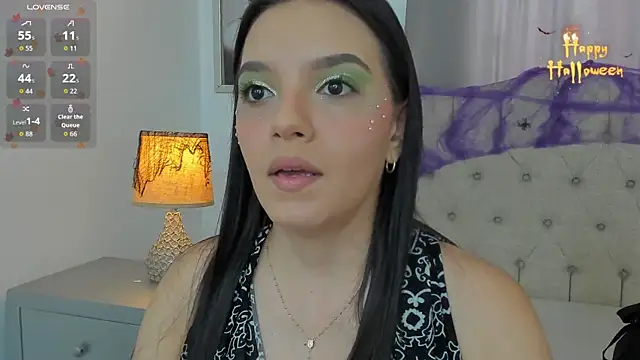 Snapshot of Beautyari_ chatting on October 17, 2025, 12:51 pm Beautyari  online show from October 17, 2025, 12:51 pm