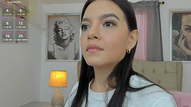 Snapshot of Beautyari_ chatting on October 10, 2025, 12:17 pm Beautyari  online show from October 10, 2025, 12:17 pm