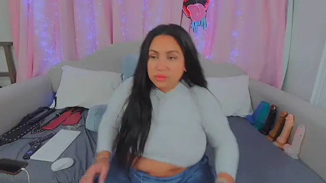 MeghanXO online show from March 2, 2025, 1:09 pm