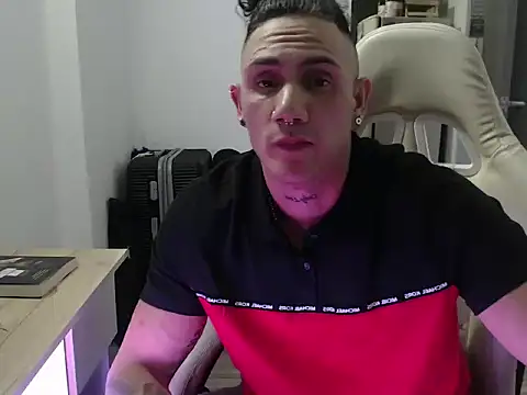 Snapshot of xxxtreme_master7 chatting on December 1, 2025, 1:17 am xxxtreme master7 online show from December 1, 2025, 1:17 am