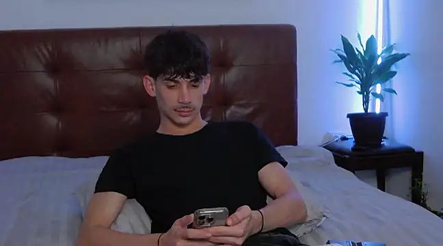 DanielCrush1 online show from February 15, 2025, 3:52 am