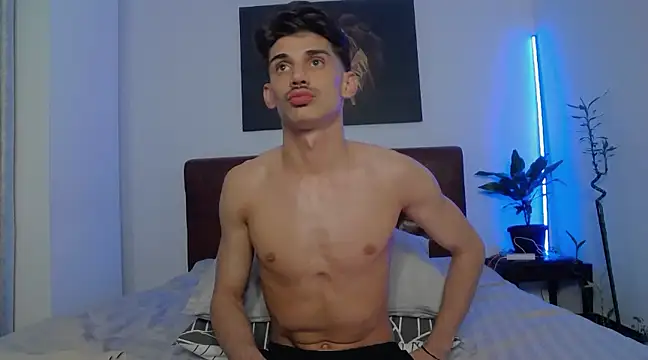 DanielCrush1 online show from March 19, 2025, 10:42 pm