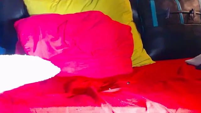 Snapshot of Queenofthenightx chatting on October 10, 2025, 12:44 am Queenofthenightx online show from October 10, 2025, 12:44 am