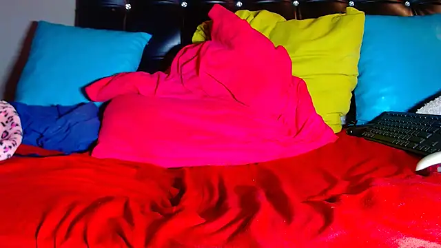 Snapshot of Queenofthenightx chatting on October 14, 2025, 7:58 pm Queenofthenightx online show from October 14, 2025, 7:58 pm