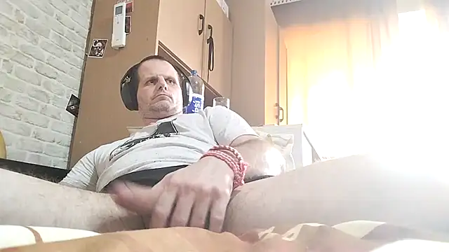 Snapshot of pussyjuicelover38 chatting on March 3, 2025, 12:06 pm pussyjuicelover38 online show from March 3, 2025, 12:06 pm