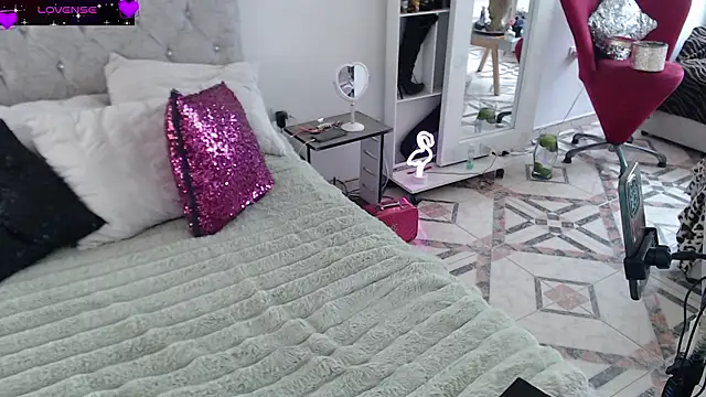 Snapshot of Myrnasexxx chatting on February 25, 2026, 5:13 pm Myrnasexxx online show from February 25, 2026, 5:13 pm