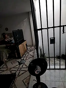 Myrnasexxx online show from April 9, 2026, 10:27 pm