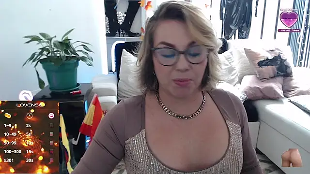 Myrnasexxx online show from February 9, 2025, 6:58 pm