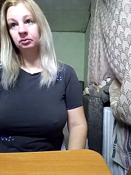 BustyBlond online show from November 3, 2025, 4:28 am