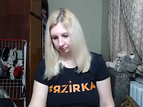 BustyBlond online show from February 26, 2025, 6:15 pm