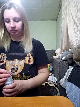 BustyBlond online show from January 6, 2026, 4:49 am