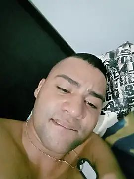 Snapshot of EISONREINA11 chatting on July 21, 2026, 5:09 am EISONREINA11 online show from July 21, 2026, 5:09 am