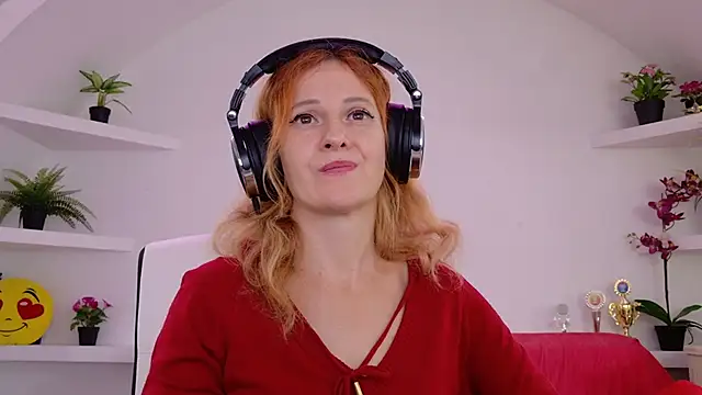 Snapshot of Simabigsmile chatting on September 19, 2025, 6:39 am Simabigsmile online show from September 19, 2025, 6:39 am