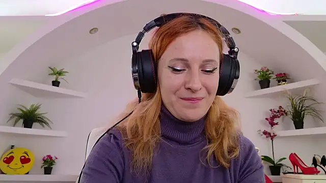 Snapshot of Simabigsmile chatting on September 18, 2025, 6:27 am Simabigsmile online show from September 18, 2025, 6:27 am