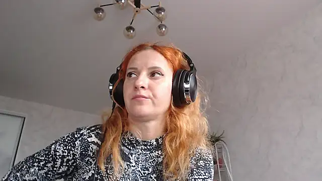 Simabigsmile online show from November 7, 2025, 6:18 am