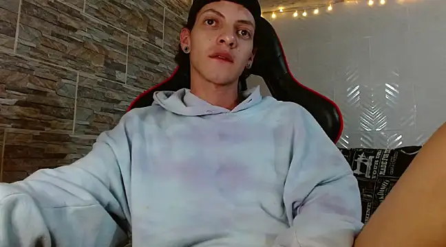 Snapshot of omar_alurba chatting on March 8, 2025, 2:23 am omar alurba online show from March 8, 2025, 2:23 am