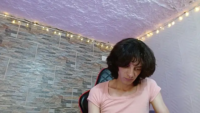 Snapshot of omar_alurba chatting on September 17, 2025, 8:33 pm omar alurba online show from September 17, 2025, 8:33 pm