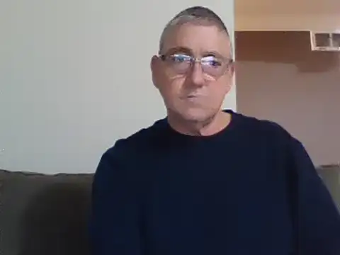 Snapshot of takeitall101 chatting on December 11, 2024, 11:00 pm takeitall101 online show from December 11, 2024, 11:00 pm