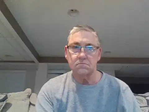 Snapshot of takeitall101 chatting on December 30, 2024, 6:31 am takeitall101 online show from December 30, 2024, 6:31 am