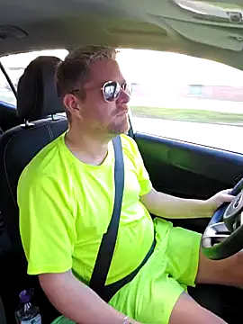 Trucker Hunter online show from March 22, 2025, 9:24 am