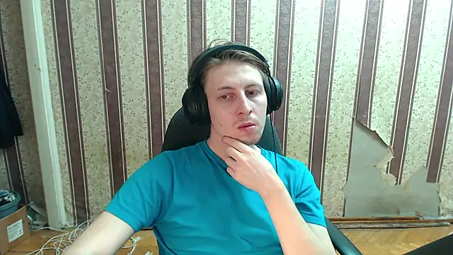 Snapshot of darienlarge chatting on October 1, 2025, 5:17 pm darienlarge online show from October 1, 2025, 5:17 pm