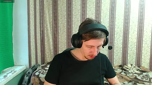 darienlarge online show from November 13, 2025, 11:58 am