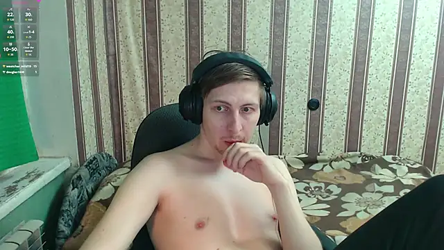 Snapshot of darienlarge chatting on October 31, 2025, 2:35 pm darienlarge online show from October 31, 2025, 2:35 pm