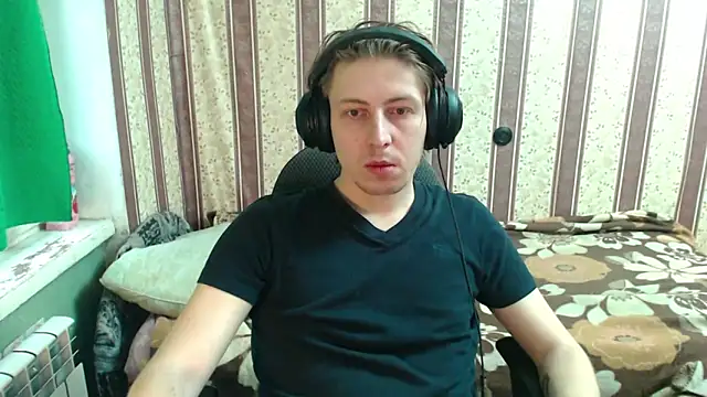 Snapshot of darienlarge chatting on October 26, 2025, 12:27 pm darienlarge online show from October 26, 2025, 12:27 pm