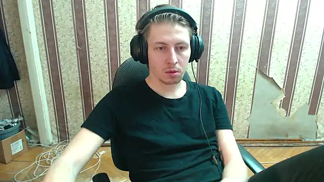 Snapshot of darienlarge chatting on October 4, 2025, 2:24 am darienlarge online show from October 4, 2025, 2:24 am