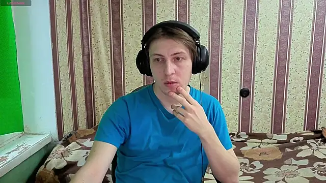 darienlarge online show from December 15, 2025, 8:20 am