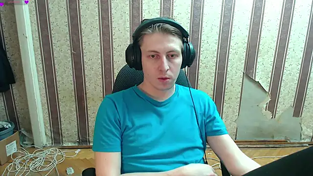 Snapshot of darienlarge chatting on September 25, 2025, 6:47 pm darienlarge online show from September 25, 2025, 6:47 pm