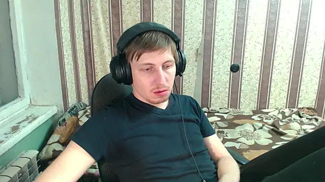 Snapshot of darienlarge chatting on November 3, 2025, 2:20 pm darienlarge online show from November 3, 2025, 2:20 pm