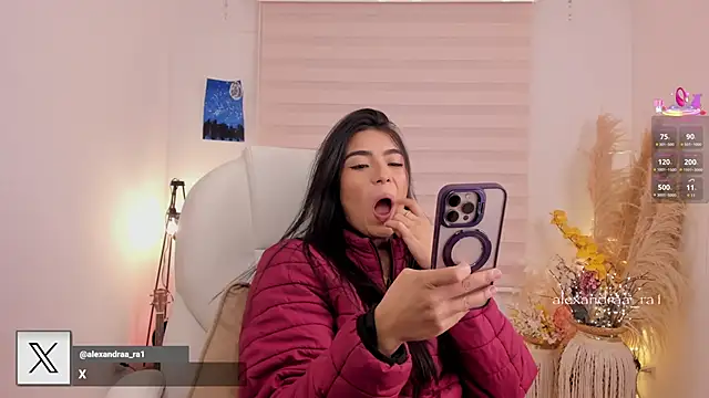 Alexandra ra online show from December 15, 2025, 11:31 pm