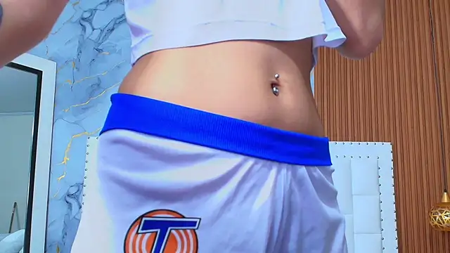 skinnyandcute online show from February 22, 2025, 3:01 am