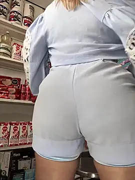 sammyqueenx21 online show from February 26, 2025, 5:21 pm