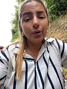 sammyqueenx21 online show from June 3, 2026, 2:33 pm