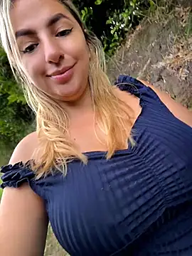 sammyqueenx21 online show from July 18, 2026, 11:41 am