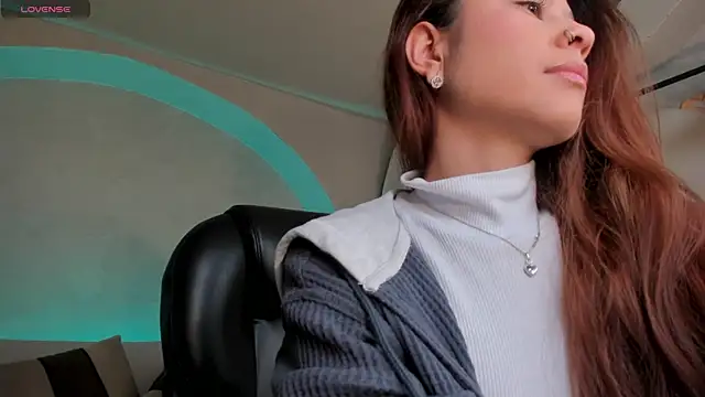 Snapshot of ErikaBenz_ chatting on October 25, 2025, 12:28 pm ErikaBenz  online show from October 25, 2025, 12:28 pm