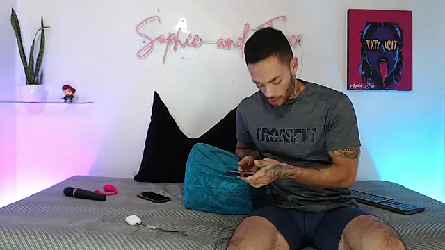 SophieFoxx17 online show from November 8, 2025, 12:14 am