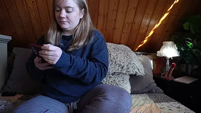 TessaWinter online show from February 17, 2025, 3:11 pm