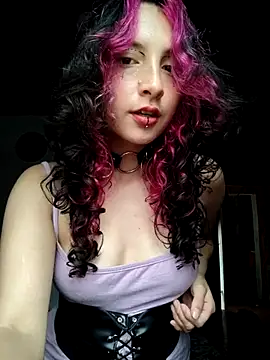 Snapshot of _Laary chatting on September 26, 2025, 8:27 pm  Laary online show from September 26, 2025, 8:27 pm