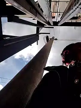 Snapshot of _Laary chatting on October 6, 2025, 8:53 pm  Laary online show from October 6, 2025, 8:53 pm