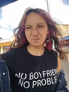  Laary online show from April 1, 2026, 7:33 pm