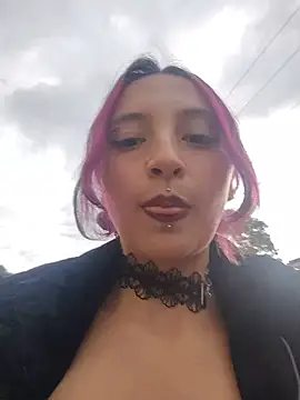 Snapshot of _Laary chatting on October 29, 2025, 9:03 pm  Laary online show from October 29, 2025, 9:03 pm