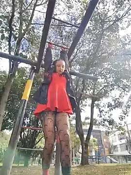 Snapshot of _Laary chatting on September 24, 2025, 8:04 pm  Laary online show from September 24, 2025, 8:04 pm