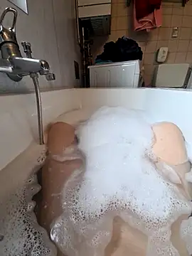 Snapshot of toeloverlive chatting on September 23, 2025, 11:39 am toeloverlive online show from September 23, 2025, 11:39 am