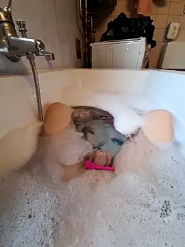 Snapshot of toeloverlive chatting on October 7, 2025, 7:42 am toeloverlive online show from October 7, 2025, 7:42 am